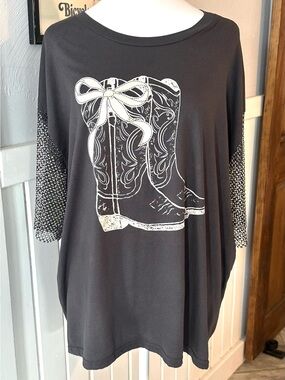 Cowboy Boot Graphic Tee with Contrast Rhinestone Sleeves Dark Gray Women’s 1X